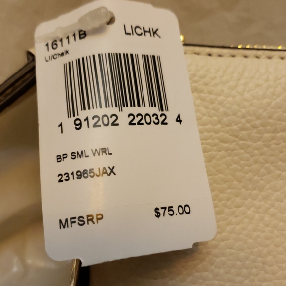 COACH NEW YORK Half-White Wristlet - Picture 4 of 7